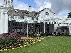 Patio awning for Allegheny Country Club in Sewickley installed by Country Canvas